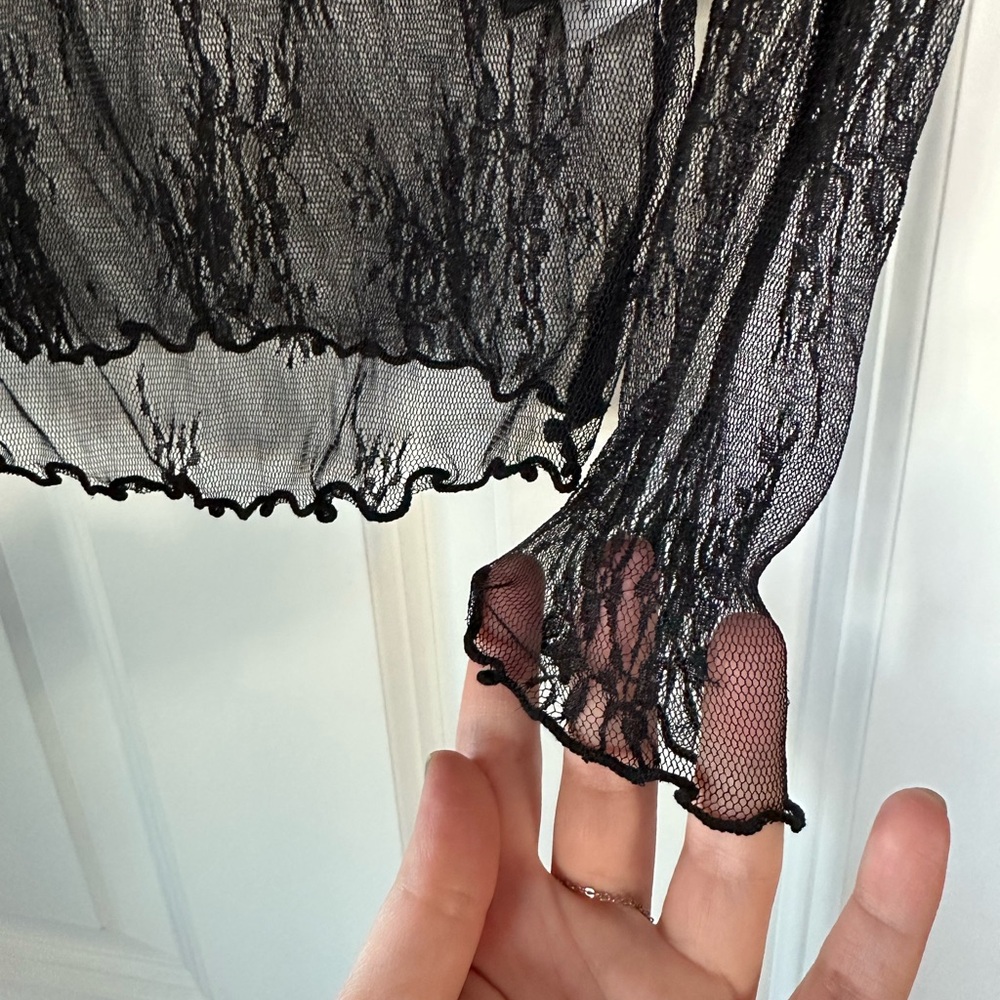 Chic Sheer Black Lace Blouse - Picture 7 of 10